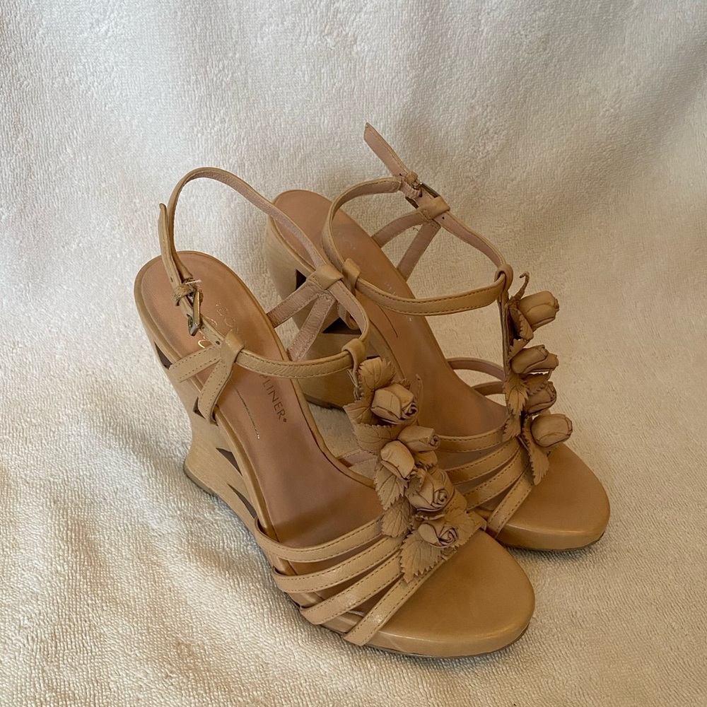 DONALD PLINER Nude wedge sandals - Picture 7 of 9